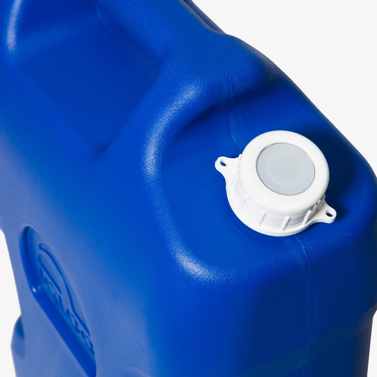 6-gallon-water-container-o5 42154-6-gallon-water-container-ii-majestic-blue-top.jpg