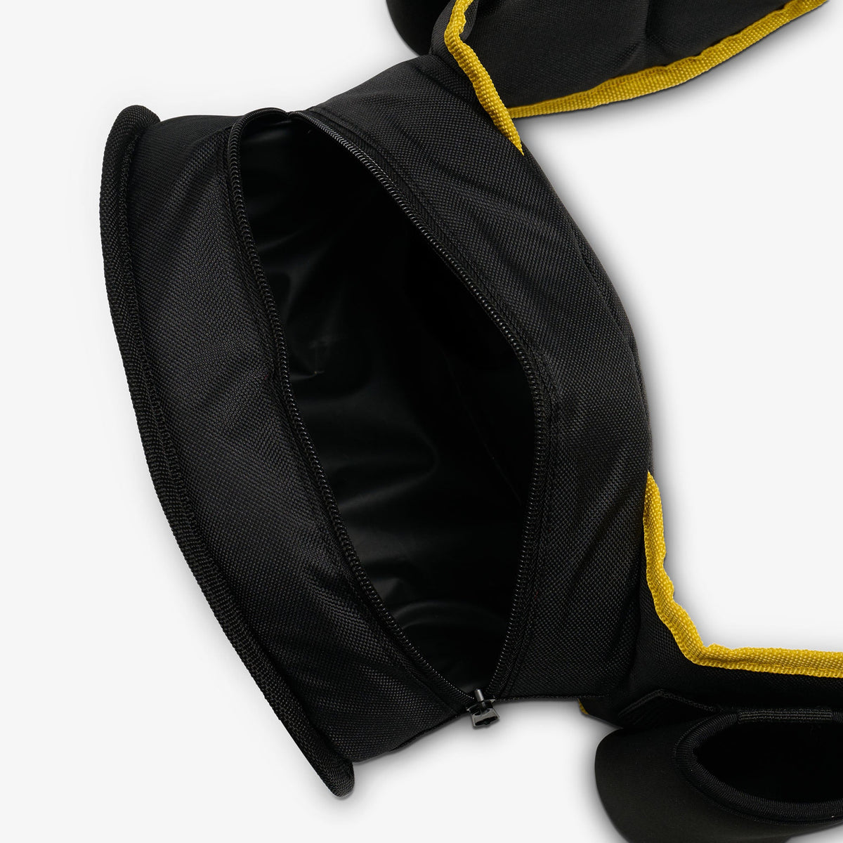 dc-super-heroes-batmantm-belt-fanny-pack-cooler-g2 00027936-O2.jpg