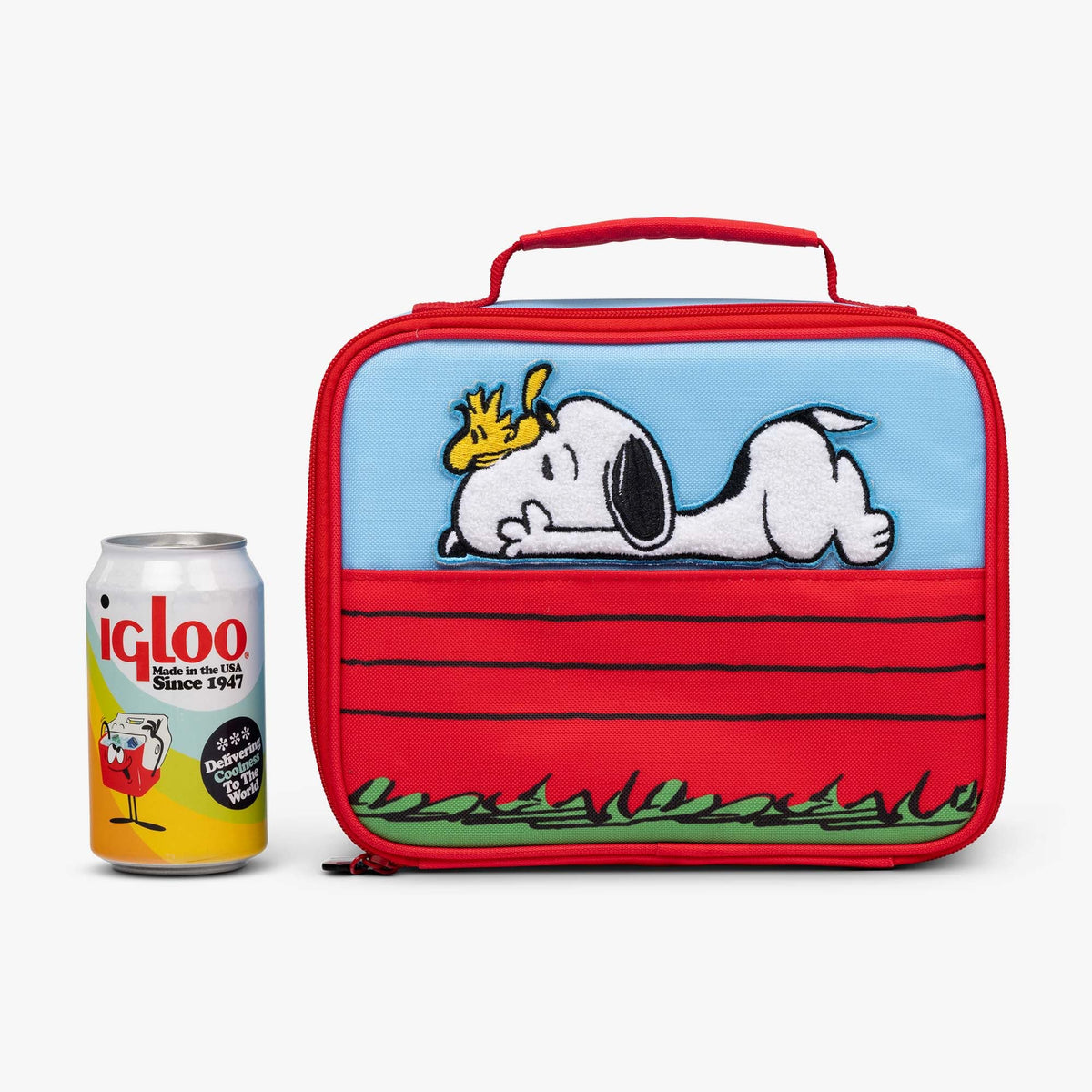 snoopy-s-doghouse-horizontal-lunch-cooler-bag-n9 00028034-P.jpg