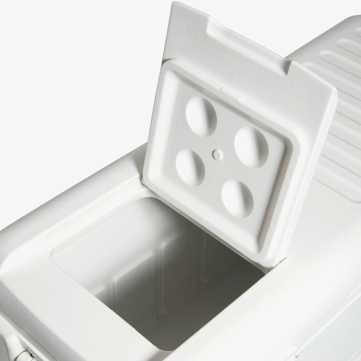 quick-and-cool-150-qt-cooler-u4 00044363-quick-and-cool-150-qt-cooler-cu-open-hatch_2c6197ae-88fc-4867-ad4f-5e48e4b855e0.jpg