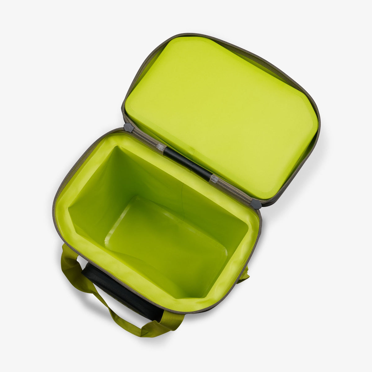 trailmate-32-can-backpack-l6 00066774-O2.jpg