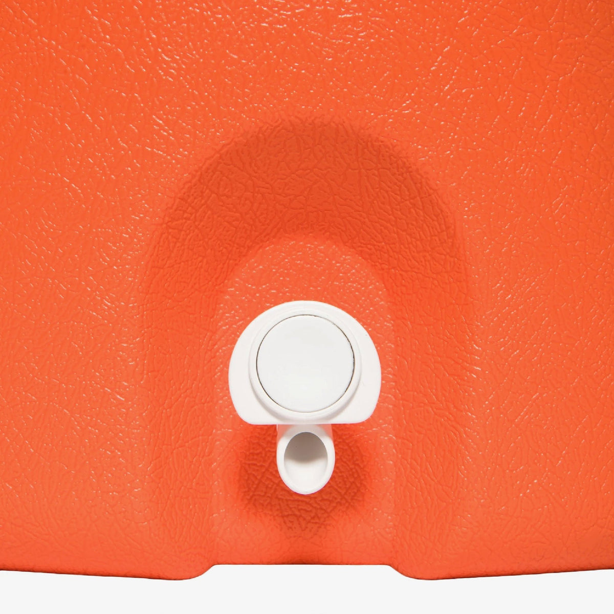 10-gallon-seat-top-water-jug-with-cup-dispenser-r6 42021-10-gallon-seat-top-water-jug-with-cup-dispenser-orange-detail.jpg